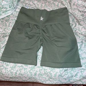 Kamo Fitness Loden Frost Shorts